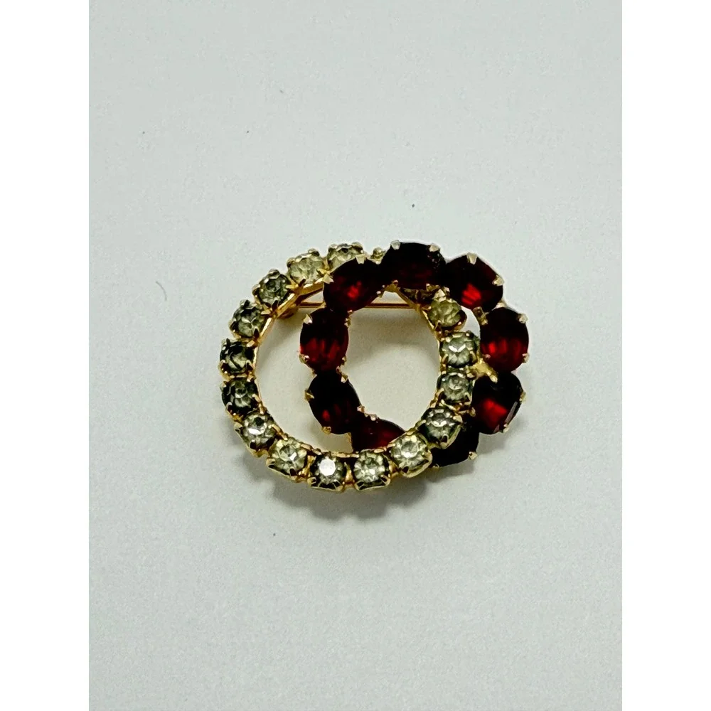 Vintage Red Clear Rhinestone Wreath Brooch Gold Tone Circle Pin